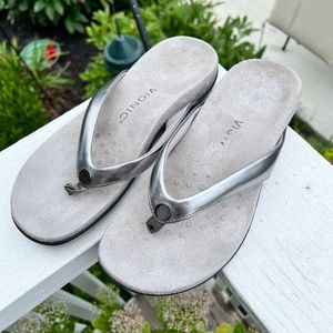 Vionic Sandals size 7